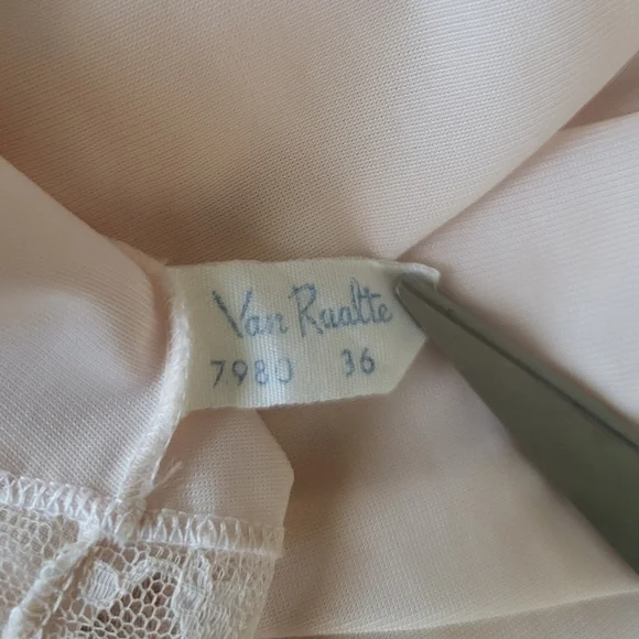 Vintage Van Raalte Nylon Philmy Slip with Lace Top/Lace Hem Size 36 Pale… - Picture 9 of 12